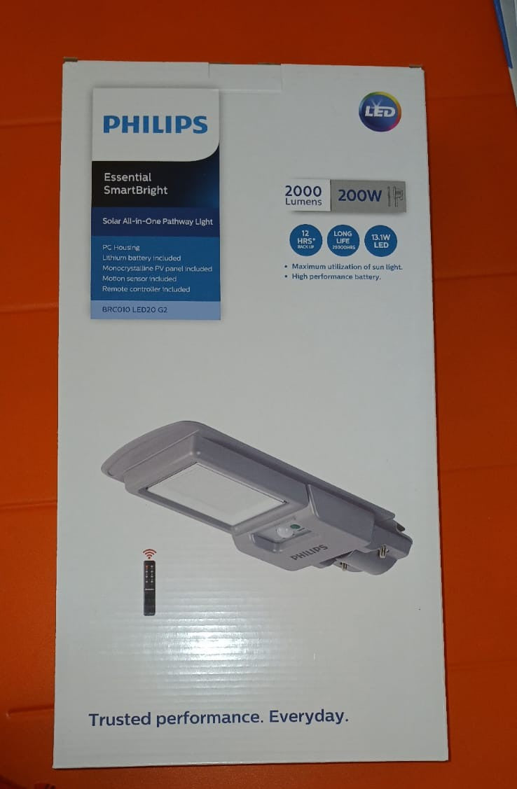 Philips 200W Solar All-in-One Street Light, Integrated Panel and Battery, Outdoor LED